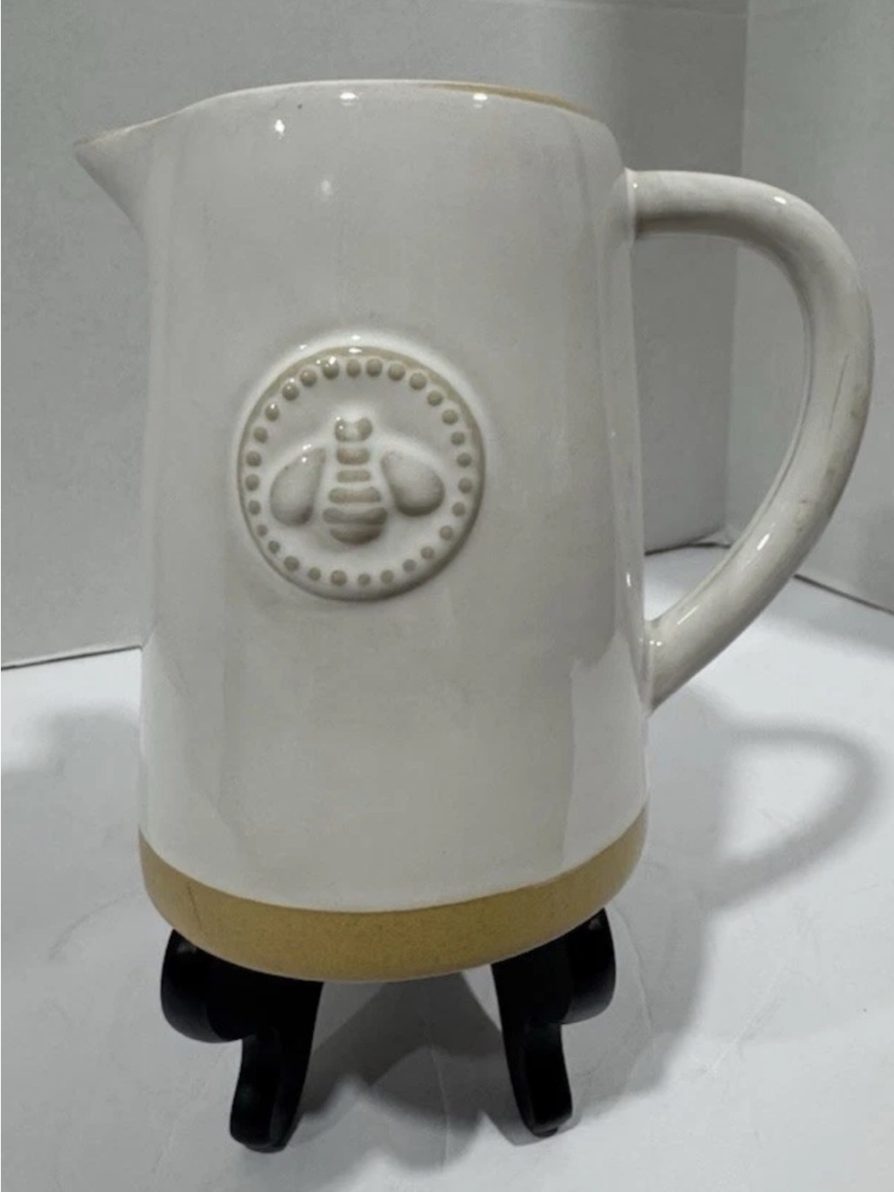 Cream TelefloraCeramic Pitcher with 3D Bee Medallion and Yellow Base